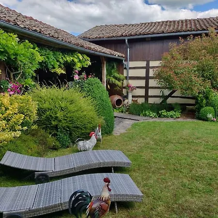 Hébergement de vacances Avec Cheminée Et Extérieur *