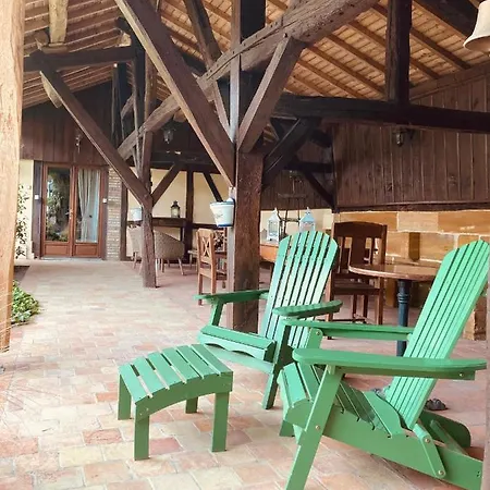 Avec Cheminée Et Extérieur *