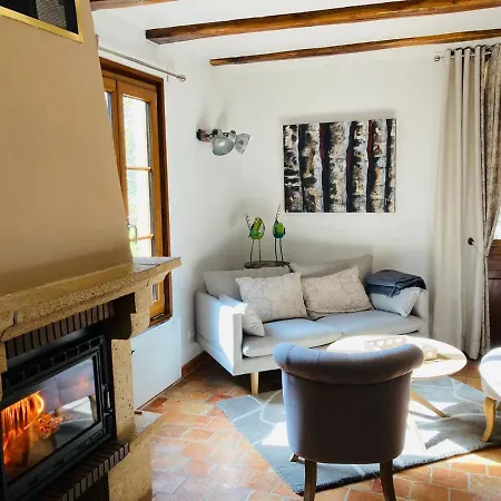 Avec Cheminée Et Extérieur La Neuville-aux-Bois