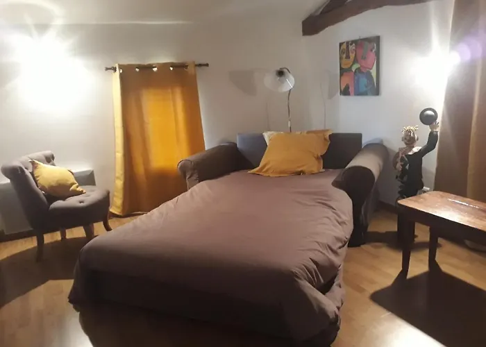 Hébergement de vacances Avec Cheminée Et Extérieur La Neuville-aux-Bois