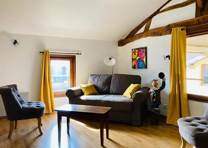 Avec Cheminée Et Extérieur * La Neuville-aux-Bois